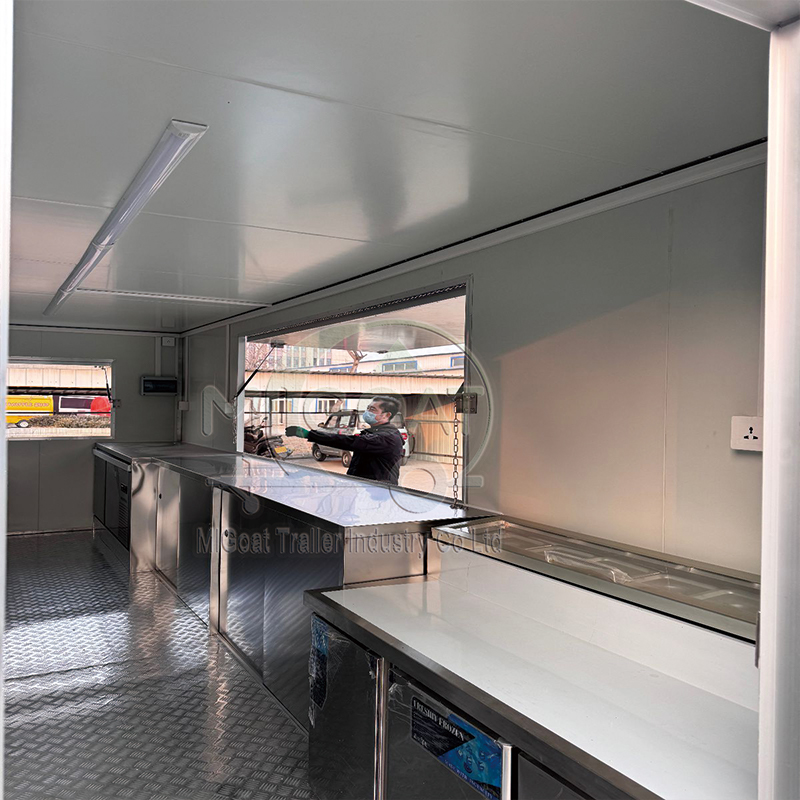 Schwarzer 2-Achs-Imbisswagen m – Commercial Kitchen Trailer Bewertung und Preis